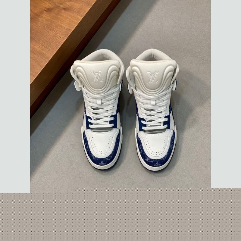 l**is V*t*n sneakers
